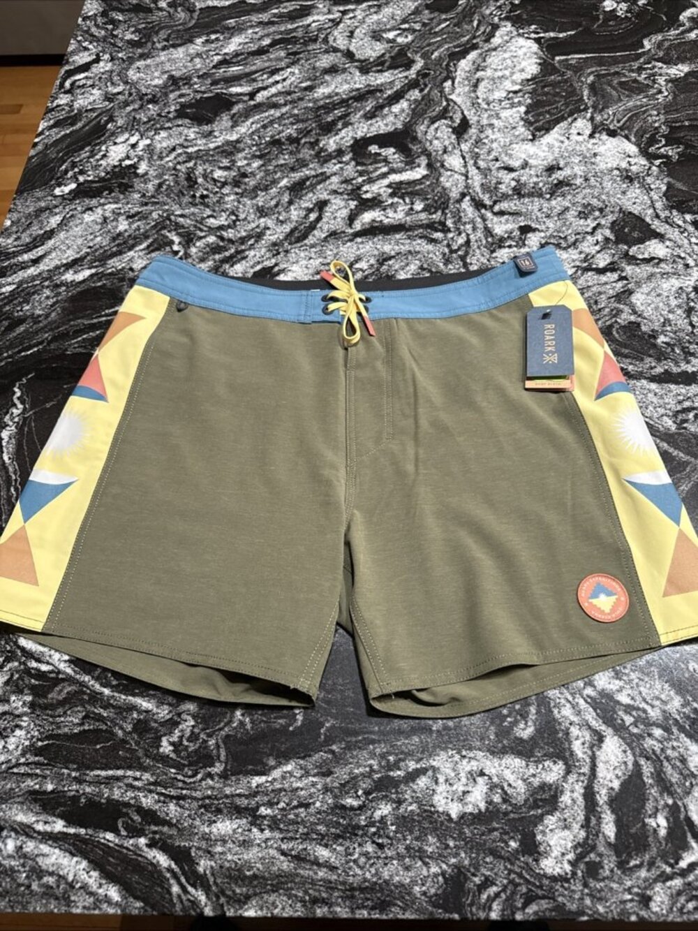 Roark Passage 16” Side Panel Boardshorts Military Green Mens Size 38 NWT RB471